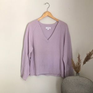 Velvet by Graham & Spencer Lilac v neck sweater large